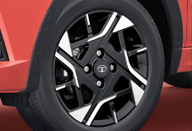 Diamond Cut Alloy Wheels